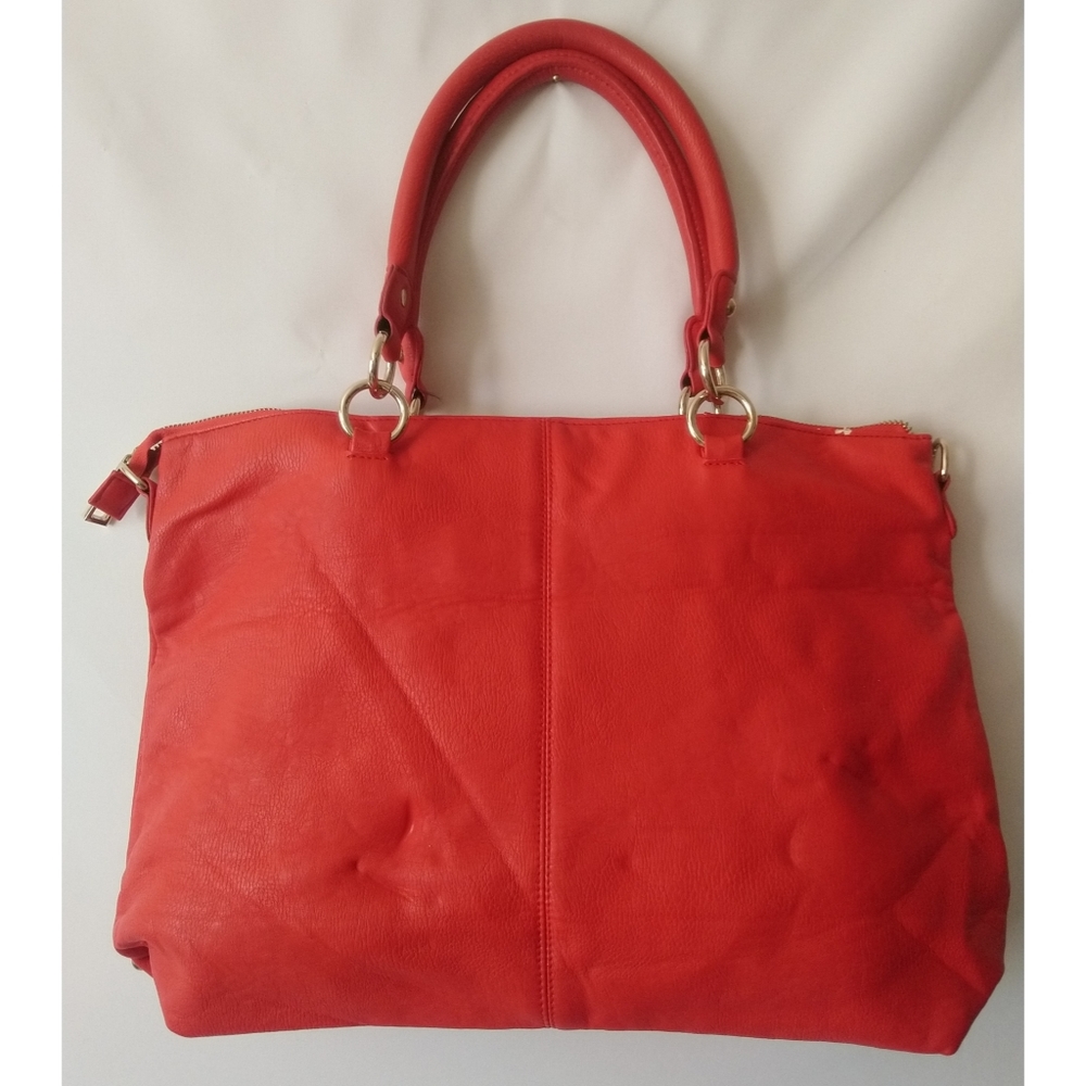 Red bag - Picture 3 of 7
